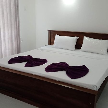 Para Inn Residence Dehiwala-Mount Lavinia Esterno foto