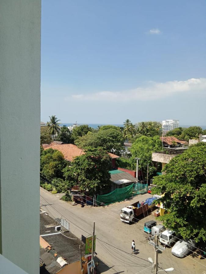Para Inn Residence Dehiwala-Mount Lavinia Esterno foto